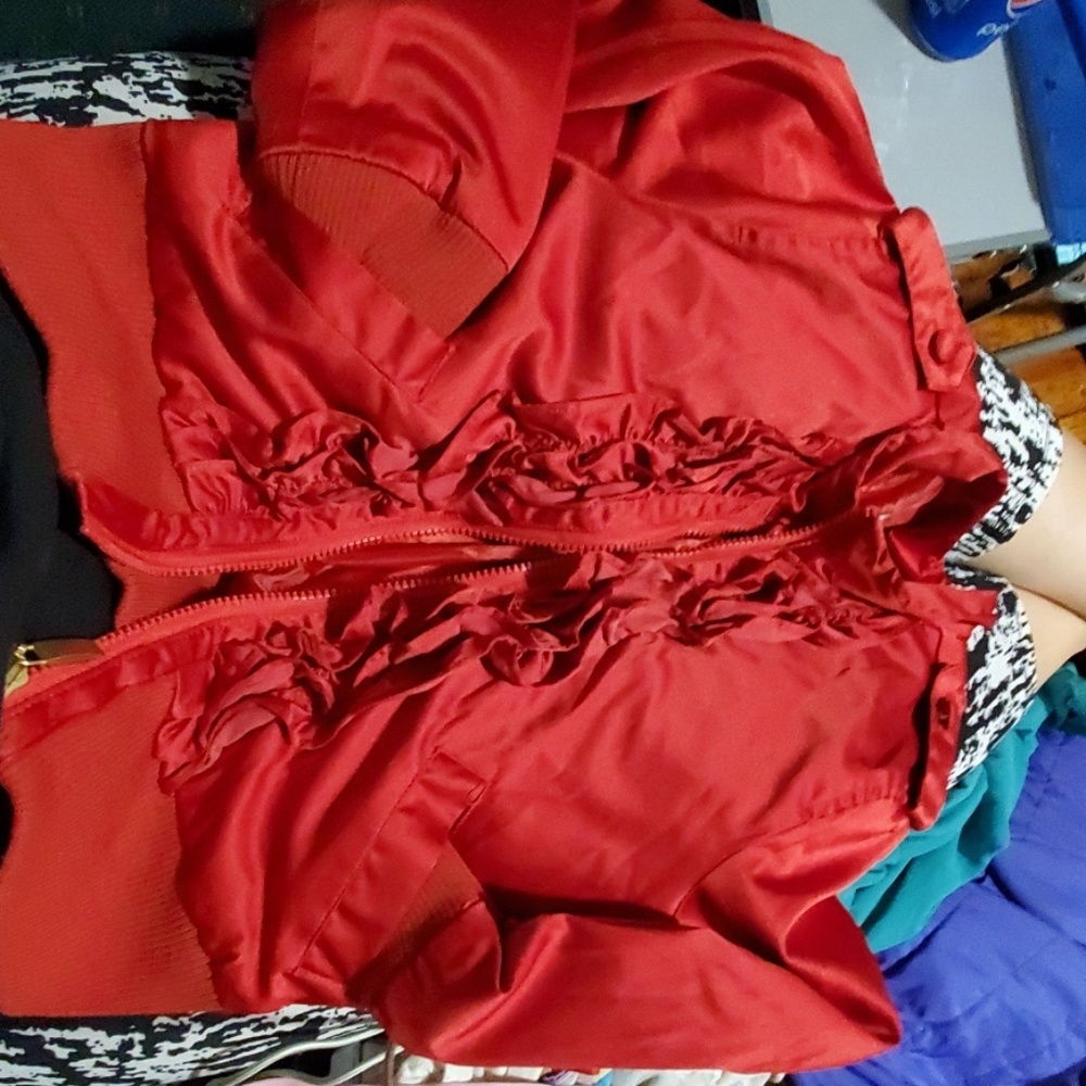 Red crop jacket - Picture 3 of 3